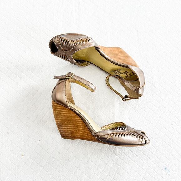 Seychelles Women's Chirp Espadrille Slingback Peep Toe Metallic Heel SIze 8 - Picture 2 of 4